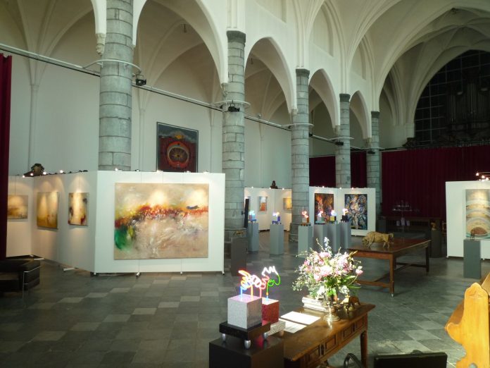 Galerie Mia Joosten in de paterskerk Weert